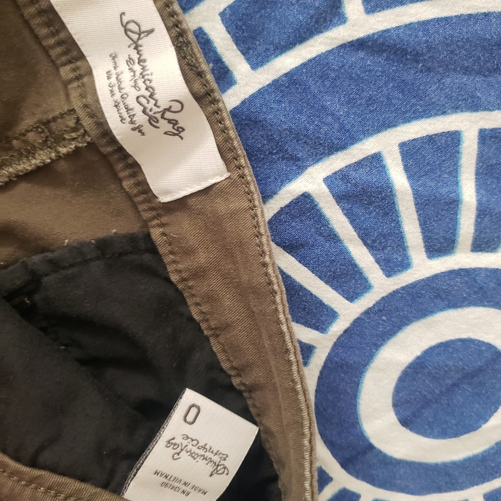 Junior American Rag Shorts - Small - Picture 3 of 3